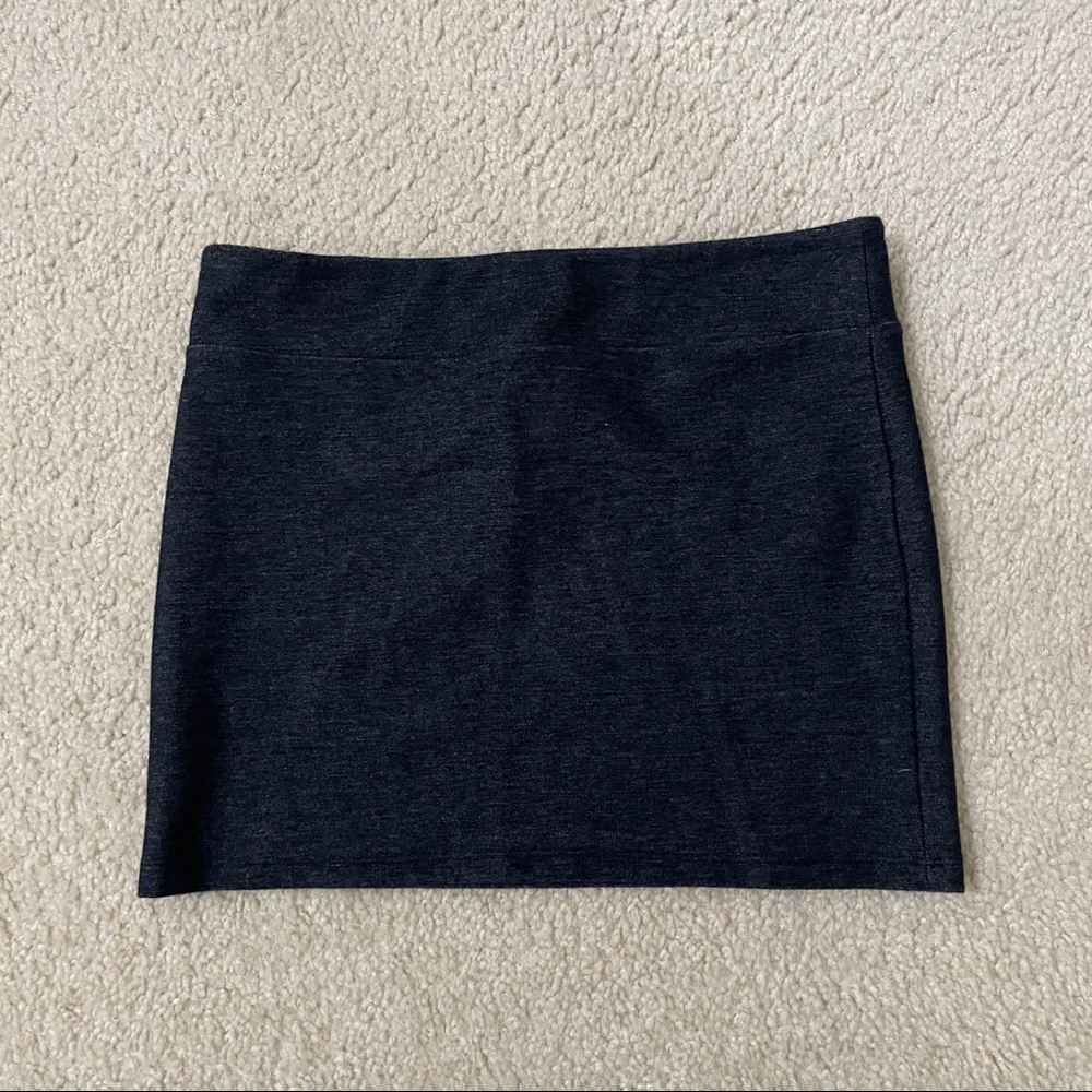 Forever 21 Stretch Black Miniskirt